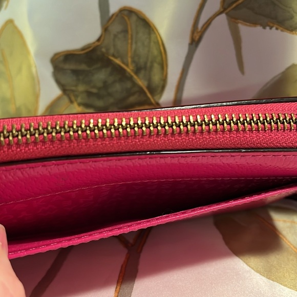 Kate Spade Hot Pink zip wallet - Picture 4 of 8